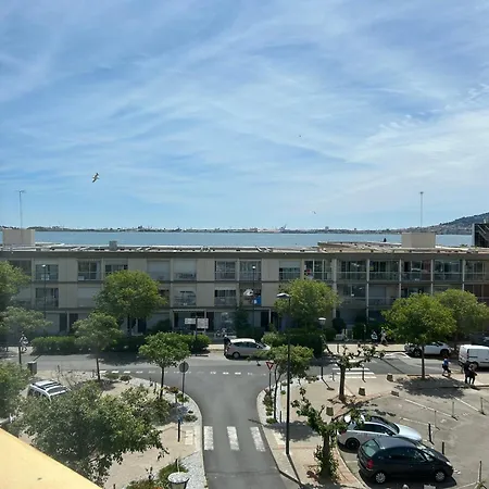 Apartment T2 Climatise Face A La Cure Balaruc-les-Bains