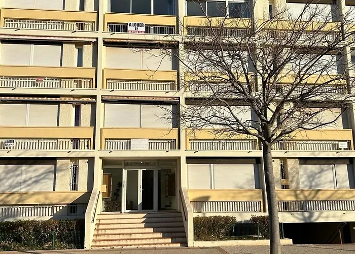 Appartement T2 Climatise Face A La Cure Balaruc-les-Bains